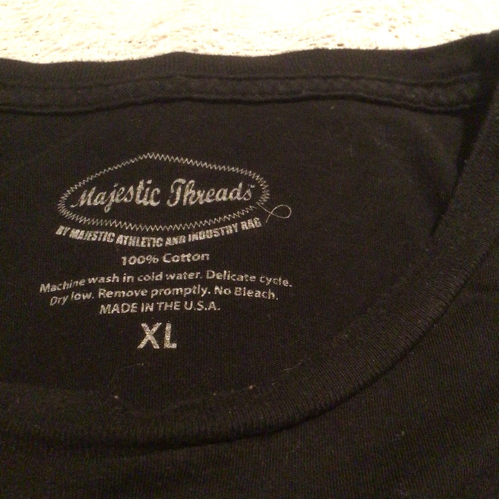 Ladies knock off t shirt - Picture 2 of 2